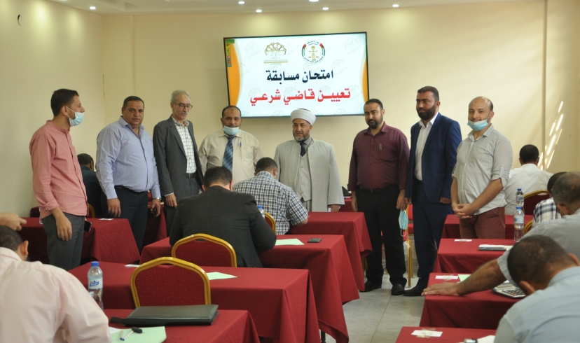 نقابة المحامين الشرعيين الفلسطينيين تستضيف مسابقة امتحان قاضي شرعي والذي ينظمه المجلس الأعلى للقضاء الشرعي.